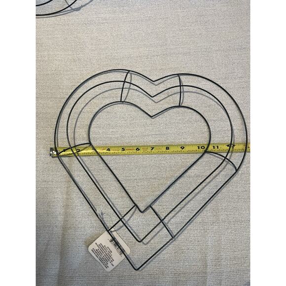 3 Wreath Wires | NWT | Different Shapes | Heart | Awareness Ribbon | Circle - Picture 4 of 5